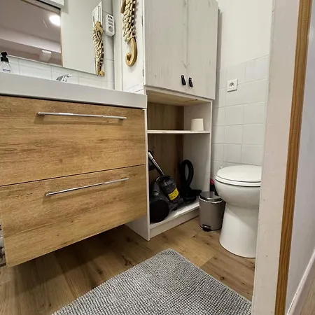 Apartment Centre